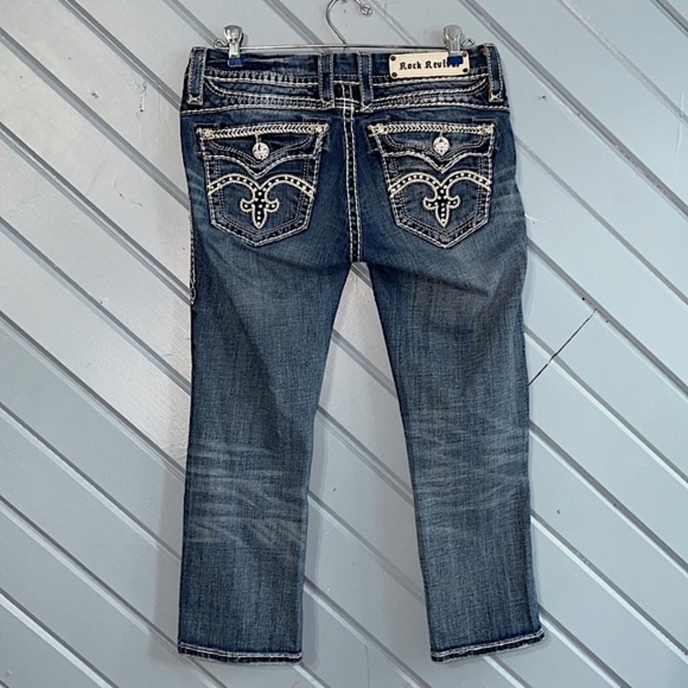 Rock Revival Sasha Capri medium wash embroidered jean